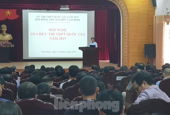 Nam Định yêu cầu 'không sáng tạo' khi xử lý các tình huống thi THPT quốc gia Nam Định tập huấn xử lý tình huống cho cán bộ coi thi THPT Quốc gia - Ảnh: Hoàng Long