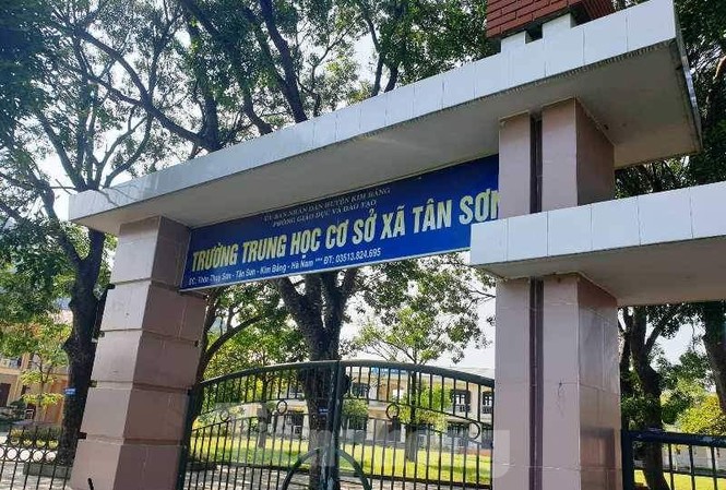 Tự ý rời nhóm nhắn tin facebook, nữ sinh lớp 9 bị bạn bắt quỳ, đánh đập tàn nhẫn Trường THCS Tân Sơn, nơi xảy ra vụ việc nữ sinh lớp 9 bị đánh hội đồng - Ảnh: Hoàng Long