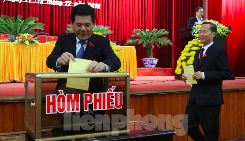 Thái Bình bầu thêm 1 Phó Chủ tịch, 5 Uỷ viên UBND tỉnh Các đại biểu HĐND Thái Bình bầu chức danh PHó Chủ tịch và uỷ viên UBND tỉnh - Ảnh: Hoàng Long