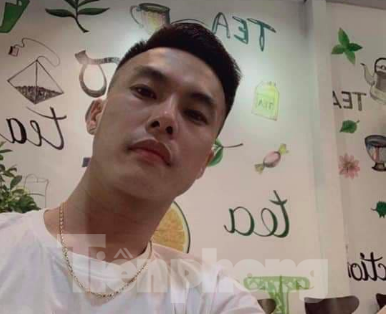 Kẻ nổ súng bắn trọng thương thanh niên 19 tuổi vì bị 'chặn đường, quây đánh' Chiều 25/11,Buid Xuân Đại đã đến cơ quan công an đầu thú - Ảnh: HL