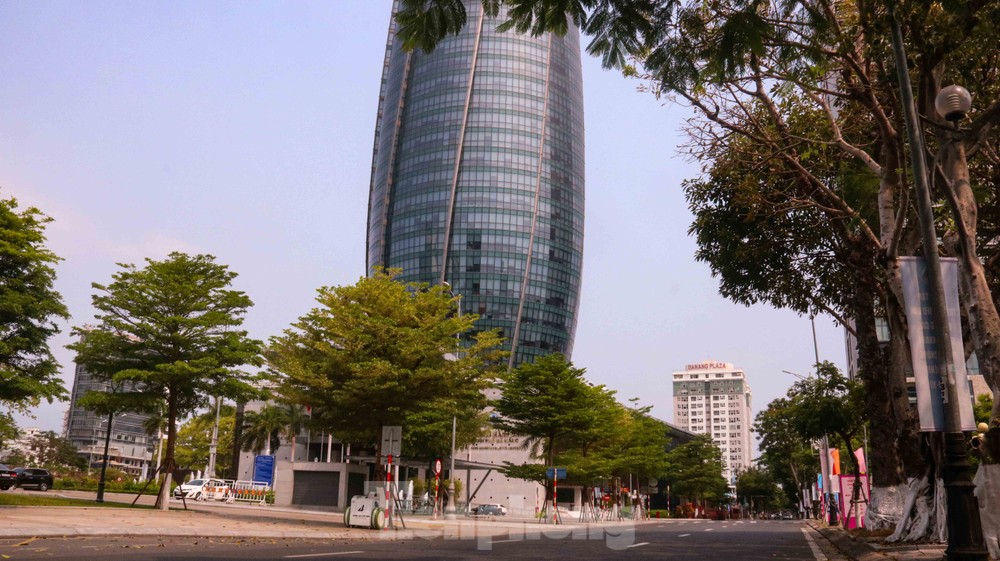 Cảnh 'vắng lặng như tờ' trong ngày Đà Nẵng tròn 45 năm ...