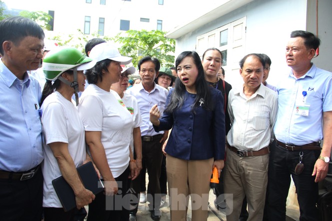 Bộ trưởng Bộ Y tế kiểm tra tình hình sốt xuất huyết tại Đà Nẵng - ảnh 3