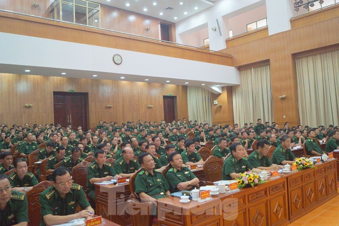 Tư lệnh Biên phòng đề nghị Tiền Phong thông tin những sai sót trong lực lượng - ảnh 3