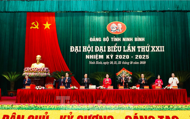 Đại hội đảng bộ TP Đà Nẵng, đại biểu quyên góp được hơn 140 triệu ủng hộ dân vùng bão lụt - ảnh 5