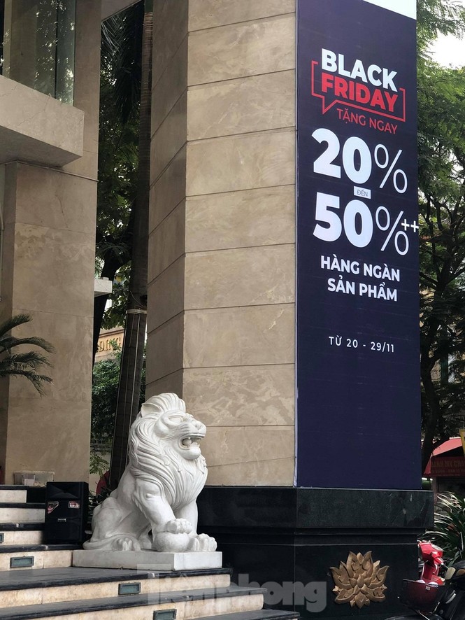 Cảnh siêu thị, cửa hàng đồng loạt xả tiếng ồn tra tấn người dân Thủ đô - ảnh 3