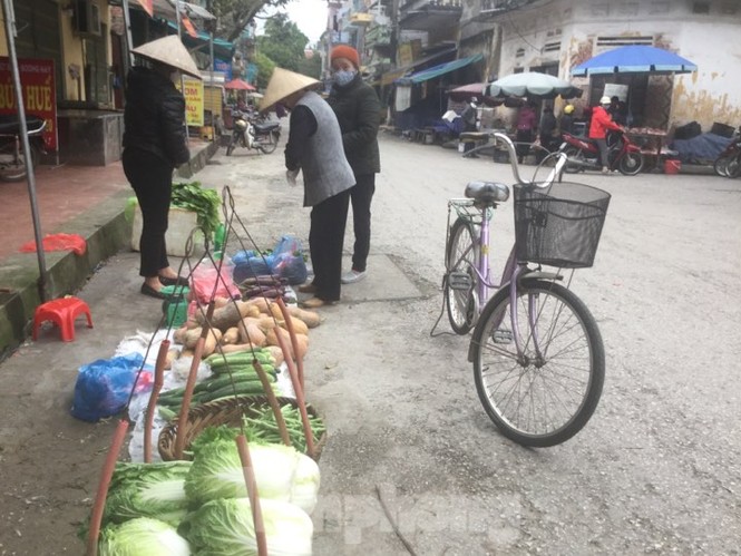 Bình lặng sáng đầu tiên cách ly toàn quốc - ảnh 9