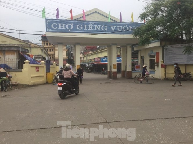 Bình lặng sáng đầu tiên cách ly toàn quốc - ảnh 1