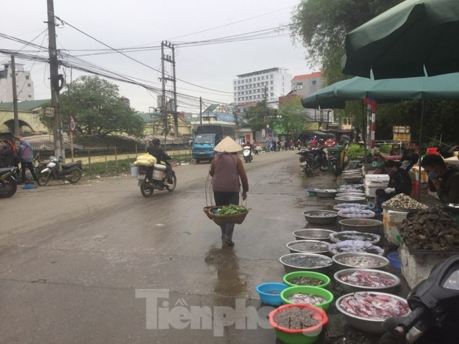 Bình lặng sáng đầu tiên cách ly toàn quốc - ảnh 3