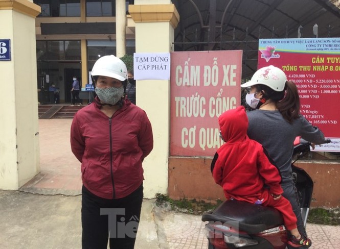 Náo loạn buổi đầu tiên