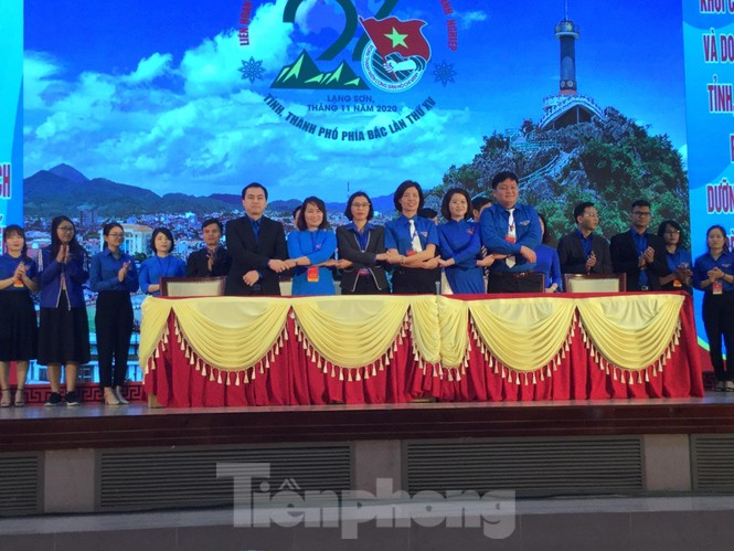 Tuyên dương thanh niên tiên tiến đoàn khối, doanh nghiệp tiêu biểu - ảnh 4
