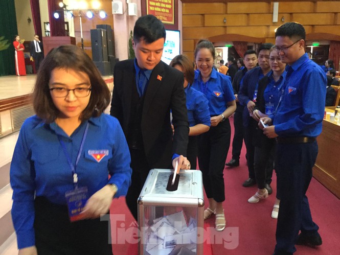 Tuyên dương thanh niên tiên tiến đoàn khối, doanh nghiệp tiêu biểu - ảnh 8