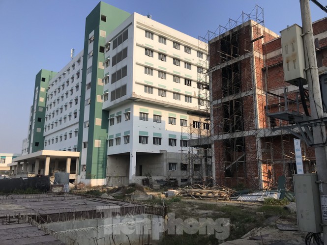 Dự án bệnh viện nghìn tỷ chậm tiến độ: Sở Xây dựng Nghệ An bức xúc báo cáo của bệnh viện - ảnh 2