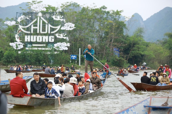 Chùa Hương dự kiến đón gần 5 vạn khách ngày khai hội - ảnh 2