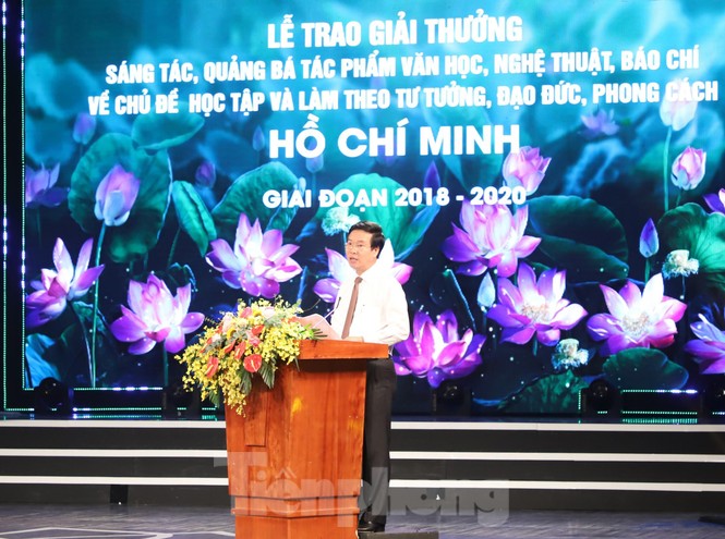 Toàn cảnh lễ trao giải tác phẩm học tập Chủ tịch Hồ Chí Minh - ảnh 3