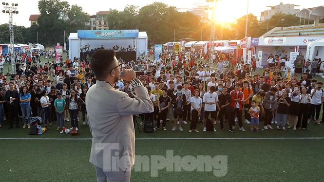 Bảo Trâm, Rapper Rica đốt cháy sân khấu ‘Sóng Festival’ - ảnh 4