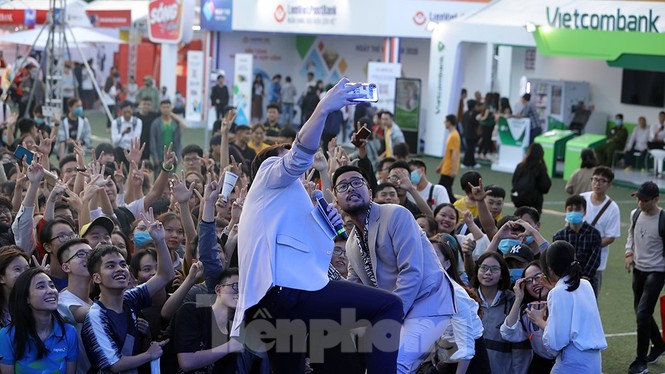 Bảo Trâm, Rapper Rica đốt cháy sân khấu ‘Sóng Festival’ - ảnh 7