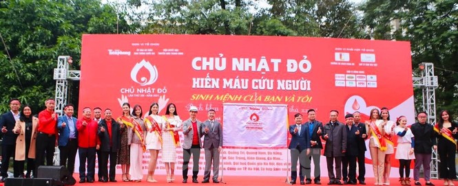 Giọt máu ấm giữa ngày đông lạnh - ảnh 25