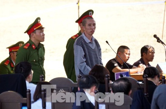 Các bị cáo đồng loạt 'chỉ điểm' kẻ chủ mưu, Bùi Văn Công 'phản cung' - ảnh 2