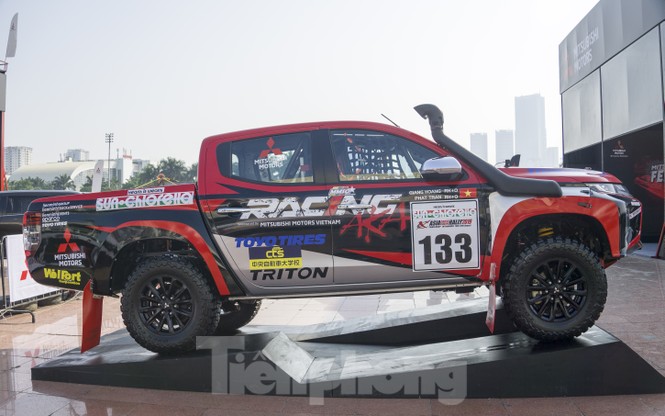 'Cận cảnh' chiếc xe cùng đội đua Việt Nam chinh phục giải Rally châu Á - ảnh 2