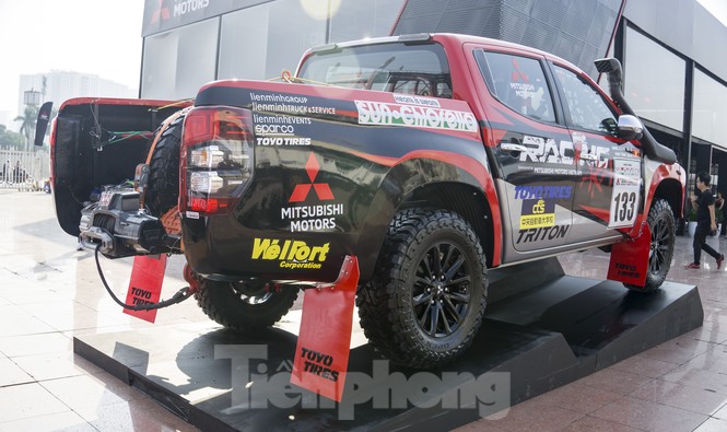 'Cận cảnh' chiếc xe cùng đội đua Việt Nam chinh phục giải Rally châu Á - ảnh 3
