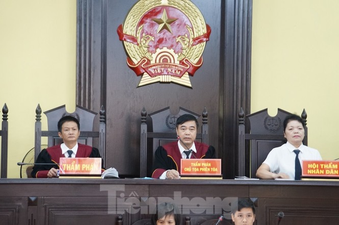 Xử gian lận thi ở Sơn La: Không giao việc, triệu tập 27 nhân chứng quan trọng - ảnh 5