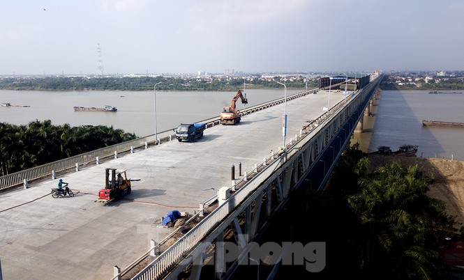 Mặt cầu Thăng Long đang được sửa ra sao? - ảnh 3