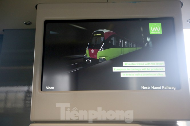 Nội thất hiện đại của tàu tuyến metro Nhổn - ga Hà Nội - ảnh 9