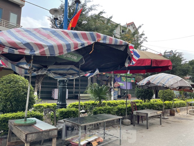 Chùa Hương vắng vẻ đìu hiu trong mùa dịch COVID-19 - ảnh 10