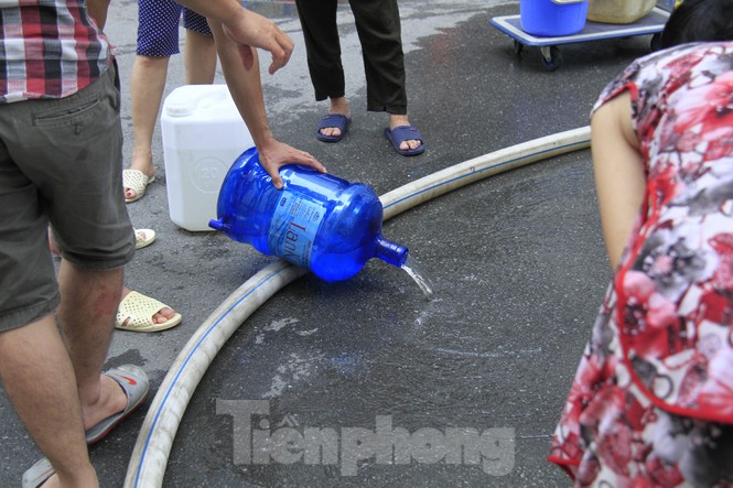 Tìm ra nguyên nhân nước miễn phí cho cư dân HH Linh Đàm có mùi tanh, vẩn đục - ảnh 1