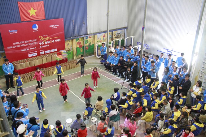 Đại biểu thanh niên hòa nhịp cùng trẻ em khuyết tật - ảnh 3