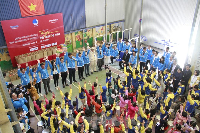 Đại biểu thanh niên hòa nhịp cùng trẻ em khuyết tật - ảnh 5