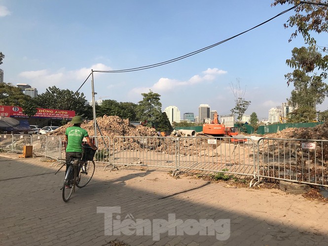 Hà Nội: Thi công vô trách nhiệm, dùng máy thổi bụi bay lên trời - ảnh 6