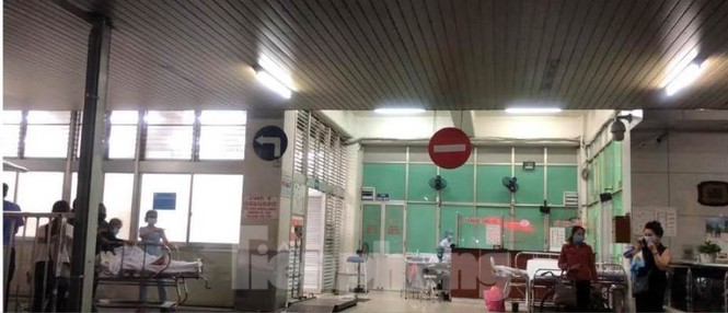 Cận cảnh đêm trắng cấp cứu bệnh nhân ngày Tết - ảnh 13