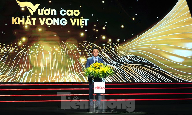 Bất ngờ xuất hiện doanh nhân trẻ Sao Đỏ thứ 11 - ảnh 2