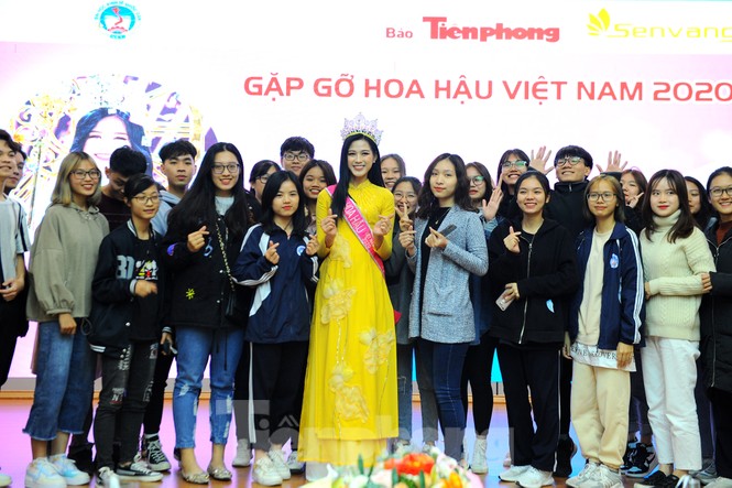 Hoa hậu Việt Nam 2020 Đỗ Thị Hà và lời hứa 'mời cả lớp đi du thuyền' - ảnh 9
