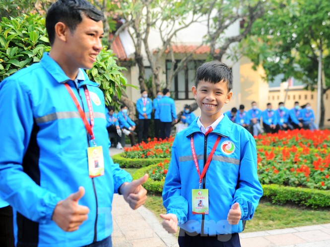 Kỳ thủ 10 tuổi từ gây sốc trên sóng Olympia đến 'gương mặt thân quen' Đại hội - ảnh 1