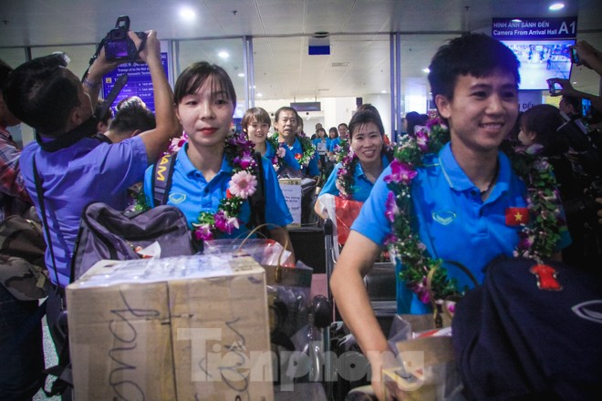 Tuyển nữ 'vinh quy bái tổ', HLV Mai Đức Chung tiết lộ bí quyết thắng Thái Lan - ảnh 3