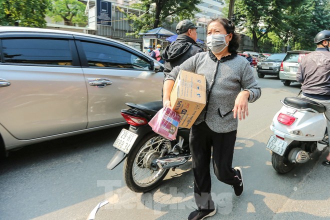 Chần chừ vài phút, khách hàng mua nước rửa tay nhận ngay giá 'cắt cổ' - ảnh 12