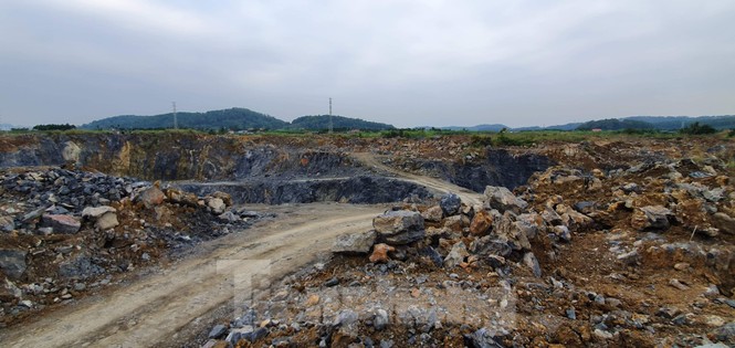 Sạt mỏ đá tại Hải Phòng, 2 người thương vong - ảnh 1