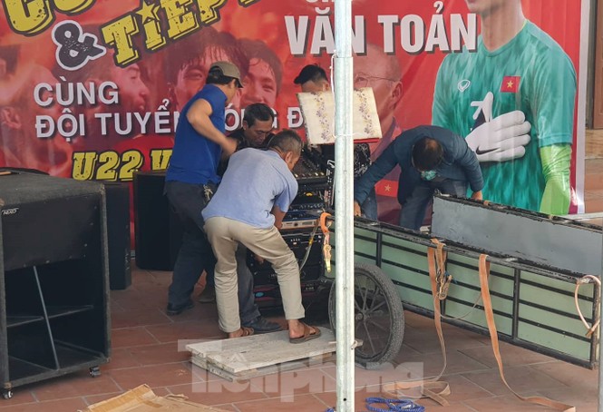 Gia đình thủ môn Văn Toản làm 60 mâm cỗ mời cả xã đến cỗ vũ cho trận chung kết - ảnh 5
