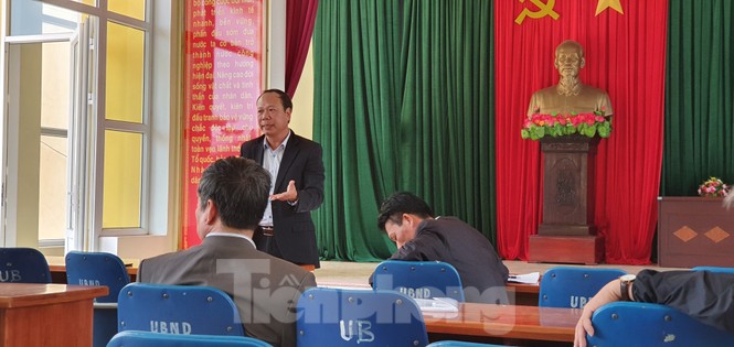 Nhà thầu hỗ trợ 20 triệu đồng cho hơn 1.000 cây đào bị bụi phủ trắng xóa - ảnh 2