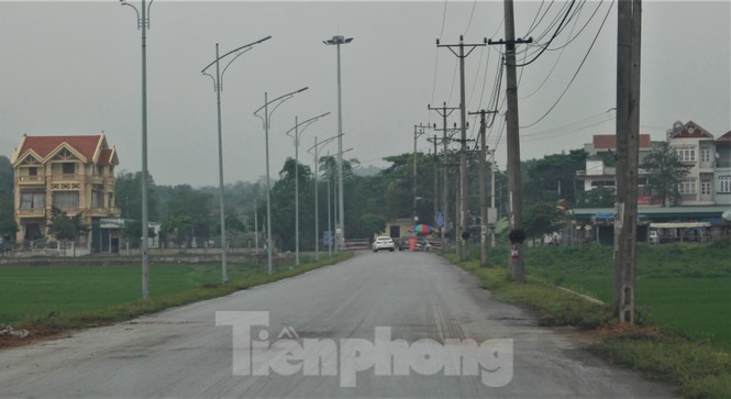 Quảng Ninh lên tiêng vụ đổ đất, cẩu bê tông chặn đường kiểm soát dịch - ảnh 8