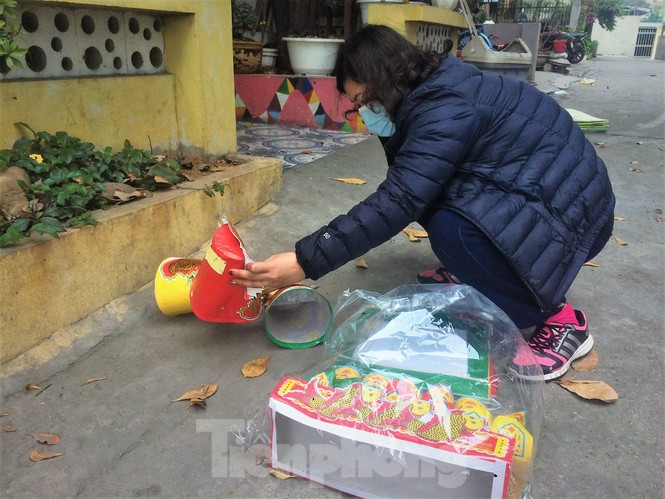Hạ Long: cá chép tăng giá, dân dùng cá giấy tiễn ông Táo về trời - ảnh 2