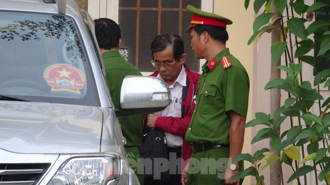 Bãi nhiệm chức danh Chủ tịch HĐND TP Phan Thiết đối với ông Đỗ Ngọc Hiệp - ảnh 1