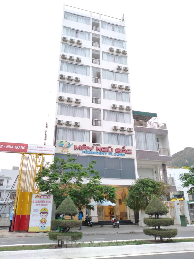 Ba khách sạn ở Nha Trang tự ý xây vượt 76 phòng - ảnh 1