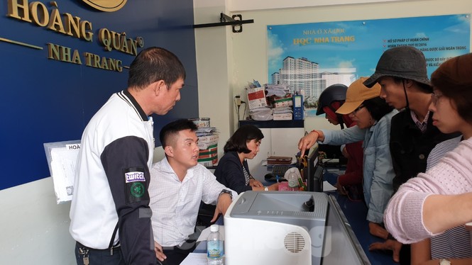 Bàn giao nhà ở xã hội HQC Nha Trang cho người dân sau nhiều lần thất hứa - ảnh 1