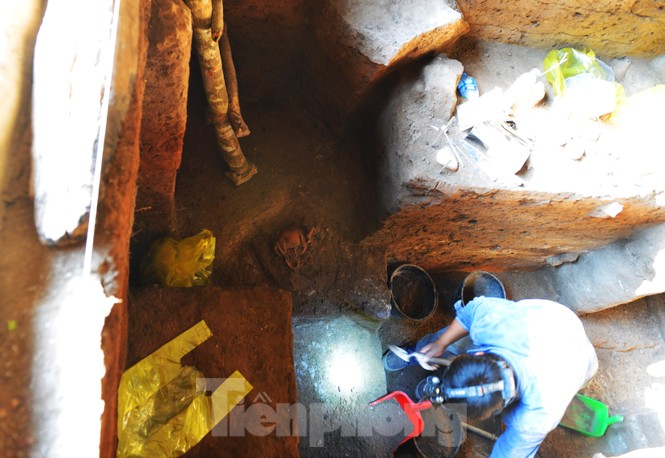 Hé lộ nhiều di cốt người tiền sử trong hang động núi lửa lớn nhất Đông Nam Á - ảnh 9