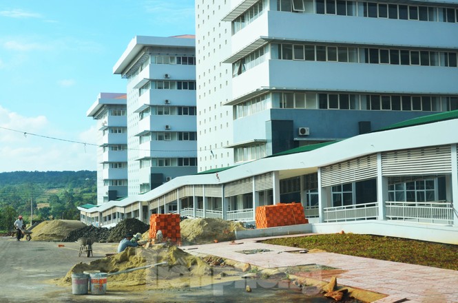 Vì sao bệnh viện Vùng nghìn tỉ phải... hoạt động 'chui' - ảnh 1