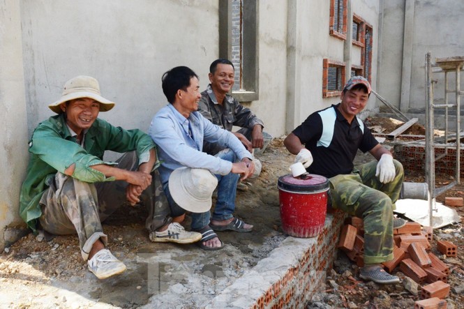 Áo ấm mùa đông cho các trò nhỏ sắp được vào Ký túc xá 115 - ảnh 8