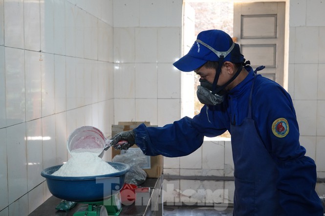 Tận thấy nơi sản xuất pháo hoa của Quân đội cung ứng ra thị trường - ảnh 1